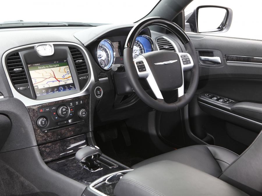  Chrysler 300C 2012 года  (AU) (фото 4 из 7)